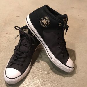 Like New Hi top Converse All stars 11M